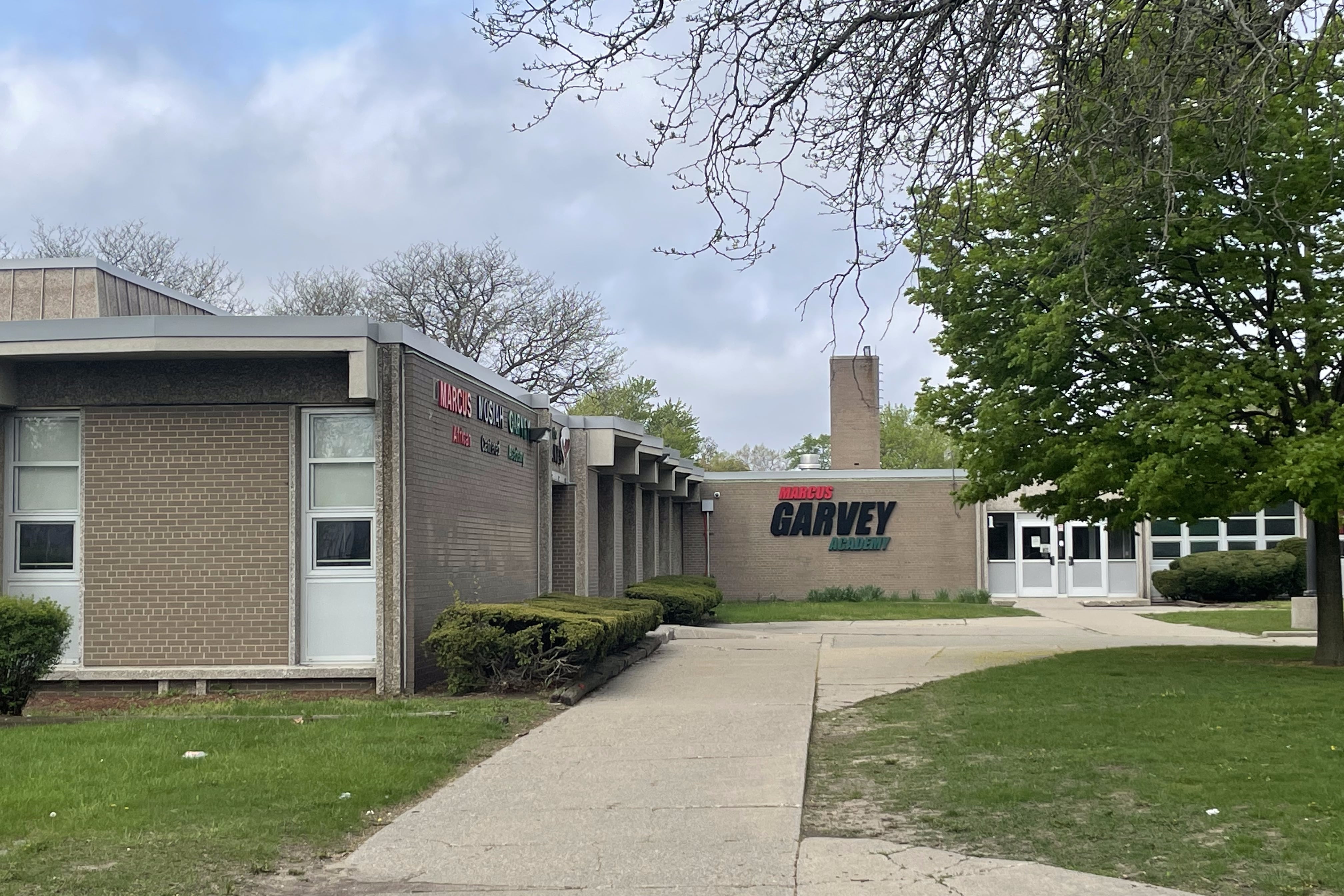 A photo of a school building.
