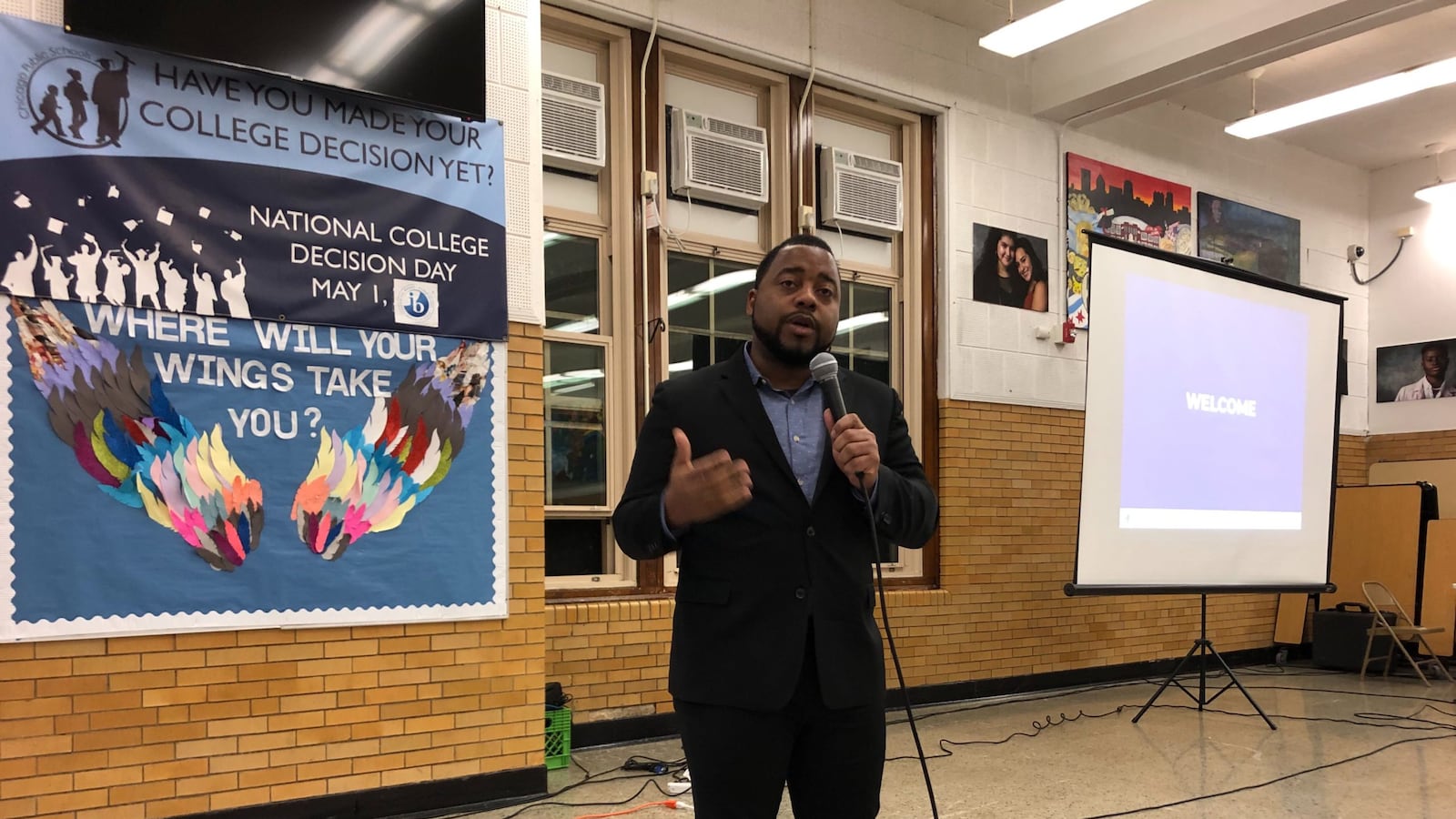 Chicago schools equity chief Maurice Swinney speaks at the first public meeting on revamping Chicago’s school budget.