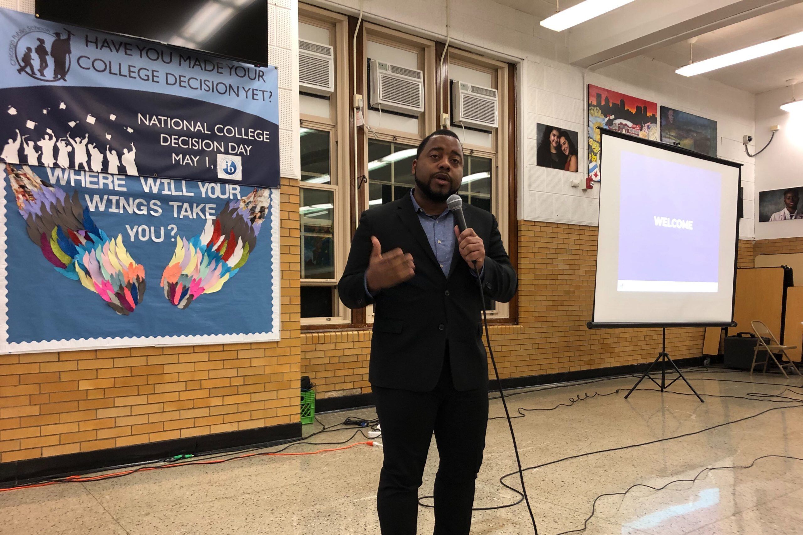 Chicago schools equity chief Maurice Swinney speaks at the first public meeting on revamping Chicago’s school budget.