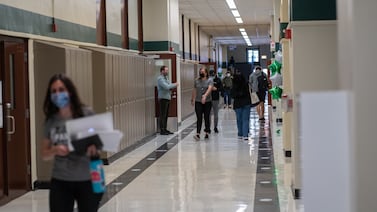 1 in 5 Chicago high school students absent in first week of reopening