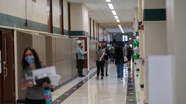 1 in 5 Chicago high school students absent in first week of reopening