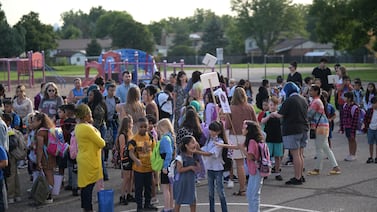 Guía para votar: Conoce a los 5 candidatos al consejo escolar de Aurora