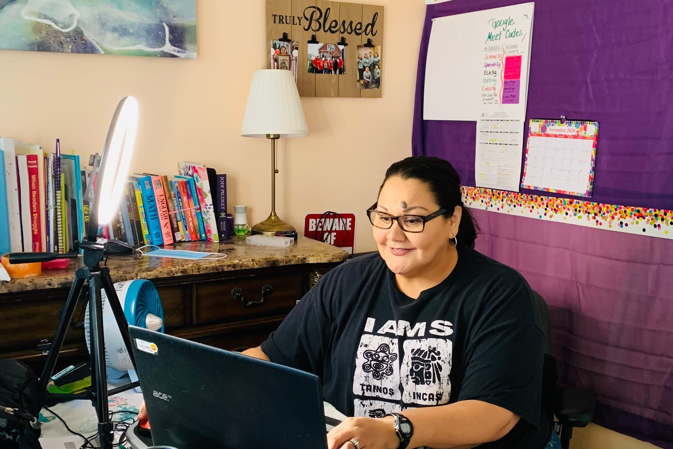 Maria Gándara, a bilingual middle school special education teacher at Edwards Elementary on Chicago’s Southwest Side, has worked to engage her students during a year of teaching remotely.