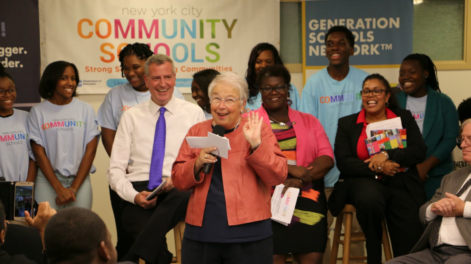 Chancellor Carmen Fariña, center, with Mayor Bill de Blasio, left.