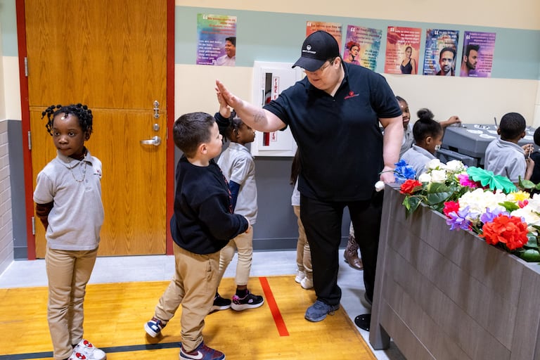 From squash to brussels sprouts, this Indianapolis school chef has students trying new foods